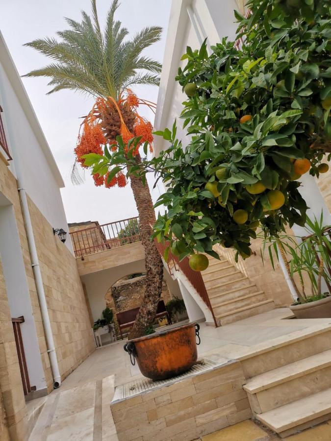 Golden Palms Guest House & Cafe Famagusta  Exterior foto